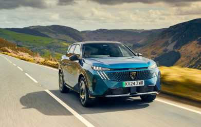 Peugeot Reveal Brits to Drive Over 2,000,000,000 Miles on Bank Holiday